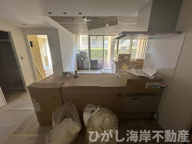 グランドメゾン鎌倉由比ガ浜のキッチン|5月17日撮影　新規リフォーム中　食洗器付きシステムキッチン