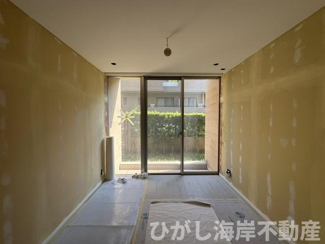 グランドメゾン鎌倉由比ガ浜の洋室|5月17日撮影　新規リフォーム中　6.5帖　洋室