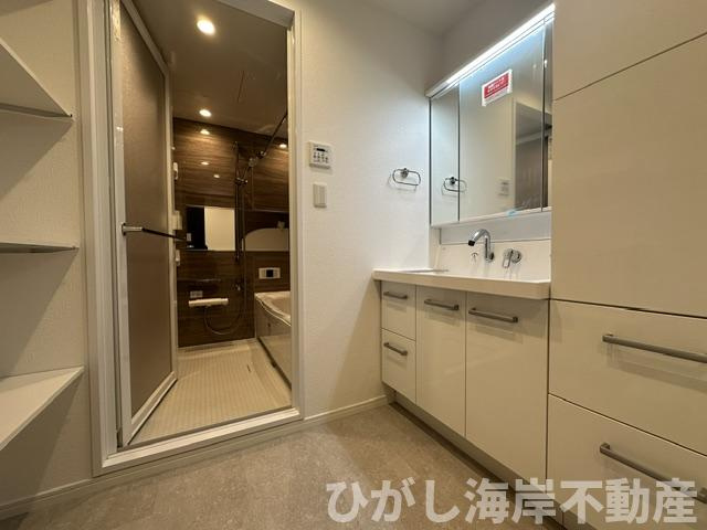 片瀬東映マンションの脱衣所|新規リフォーム完了！　脱衣スペース