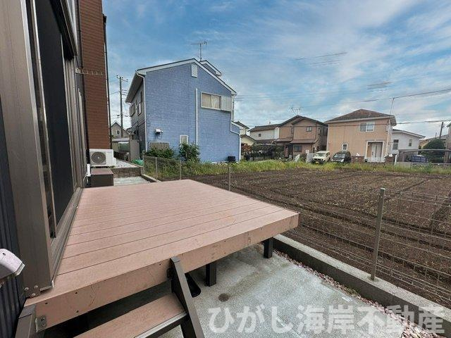 大磯町生沢　中古戸建の庭|ウッドデッキ
