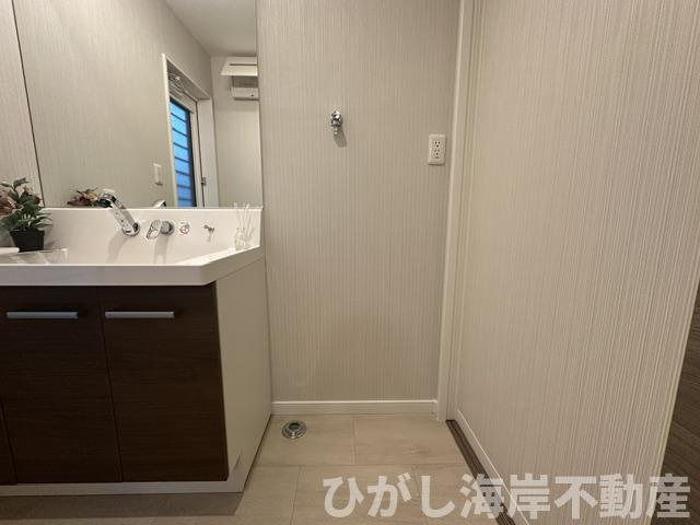 大磯町生沢　中古戸建のランドリースペース|洗濯機置場