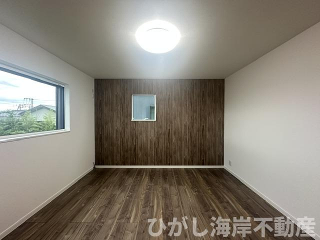 大磯町生沢　中古戸建の洋室|8.5帖　洋室