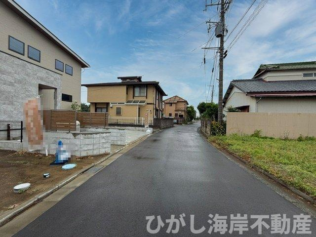 平塚市東真土４丁目　売地　全６区画の前面道路含む現地写真|現地外観