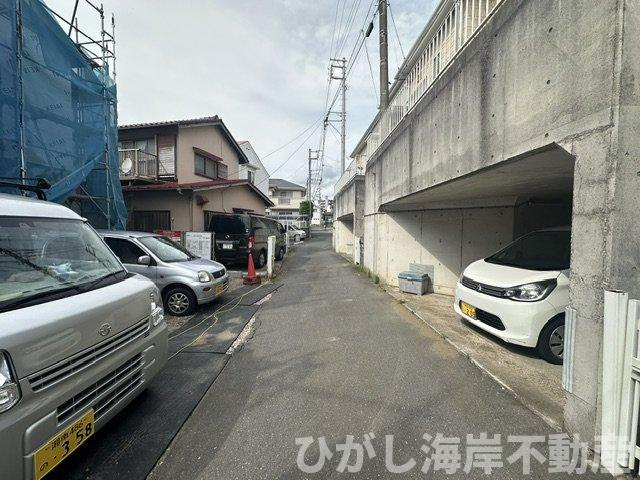 藤沢市辻堂新町３丁目　新築戸建　全２棟の前面道路含む現地写真|6月8日撮影　建築中　現地外観