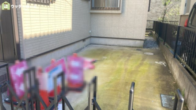 越谷市神明町2丁目　中古一戸建ての駐車場
