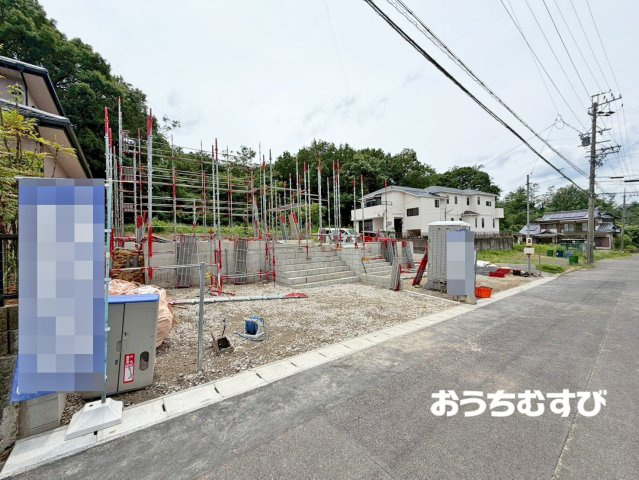 小牧市大字大草第1(全2棟)の前面道路含む現地写真