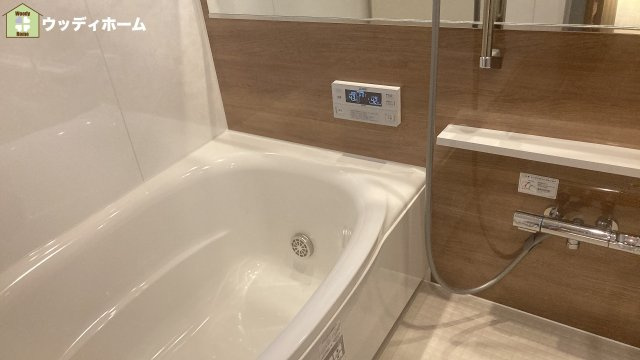 川口市赤山　中古一戸建ての浴室