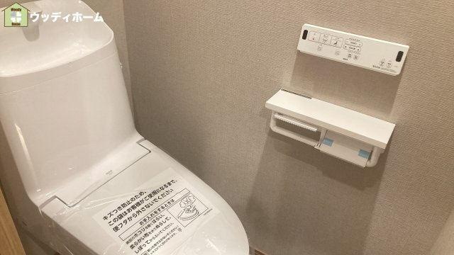 川口市赤山　中古一戸建てのトイレ