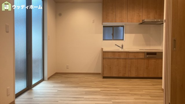 川口市赤山　中古一戸建ての居間・リビング