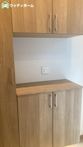 川口市赤山　中古一戸建ての玄関