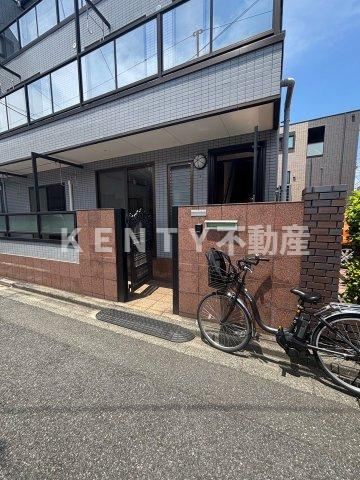【エントランス】 | ヴィラフジ | 建物の内部です