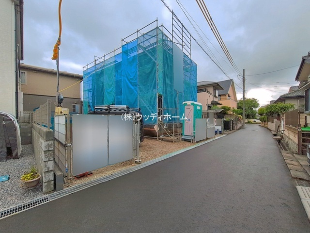 春日部市米島第32　新築一戸建ての前面道路含む現地写真