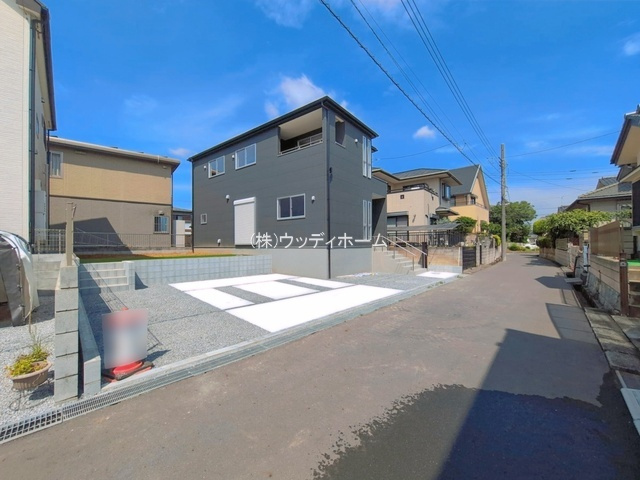 春日部市米島第32　新築一戸建ての前面道路含む現地写真