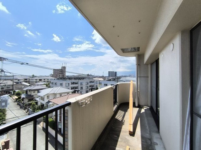 サンヒルズ花畑のバルコニー|陽当たり良好なバルコニーです♪