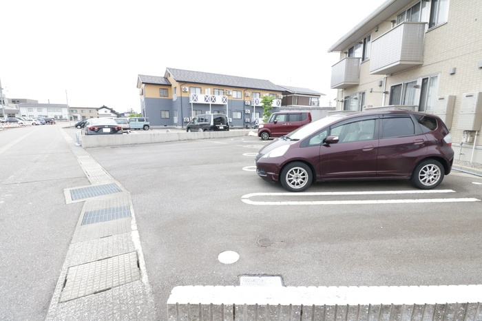 サンクの駐車場