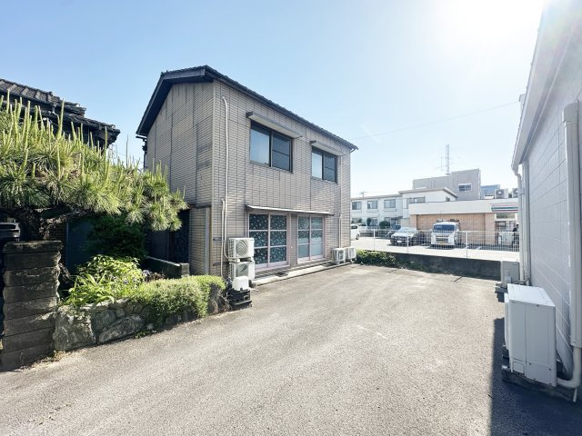 佐古八番町戸建の駐車場
