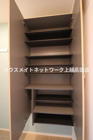 シャインピークス大和 Ａの設備|シューズボックス