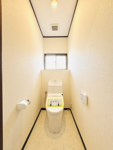 足利市駒場町　中古住宅のトイレ
