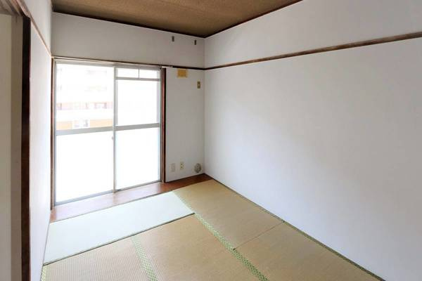 ビレッジハウス玉里1号棟の居間・リビング|ビレッジハウスの同一物件・同一タイプの間取りの写真です