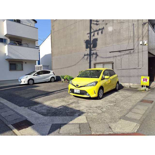 岐阜市花園町の駐車場