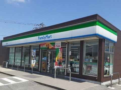 リブレ秋吉Ａの周辺|ファミリーマート富山秋吉店まで300m