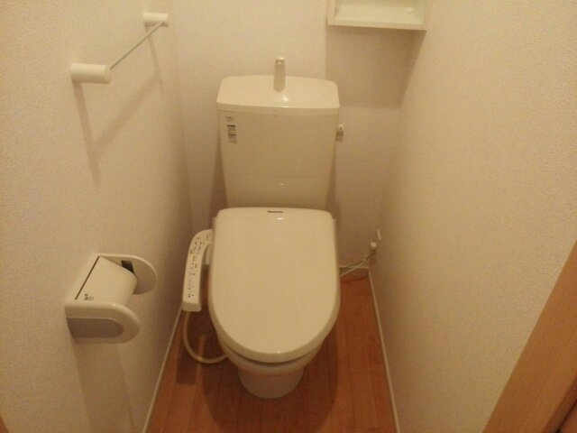 リブレ秋吉Ａのトイレ|シンプルで使いやすいトイレです