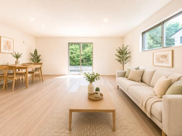 大和市下鶴間の新築一戸建の居間・リビング|自慢したくなるリビング！
形も良く家具の配置にも困りません。
※家具等はＣＧでの参考レイアウトです。