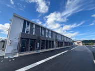 倉吉市見日町のアパートの画像
