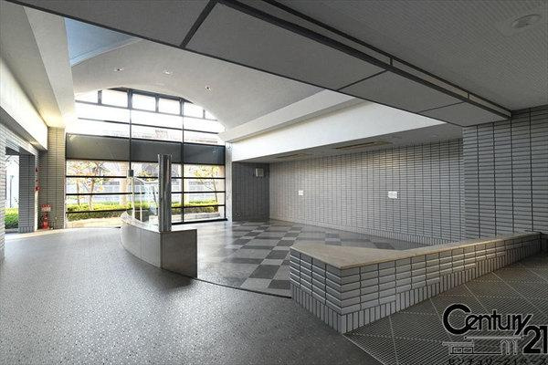 ダイアパレス大和八木のエントランス|■現地撮影写真■広々とした明るいエントランス！