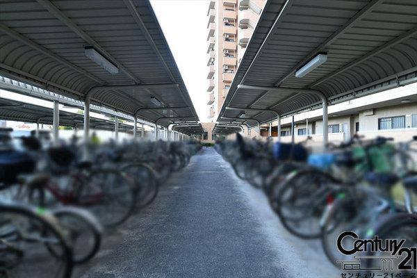 ダイアパレス大和八木のその他共用部分|■現地撮影写真■マンション共用部分の駐輪場です！