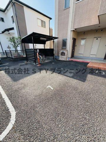 仲介手数料0円！	アンソレイエの駐車場