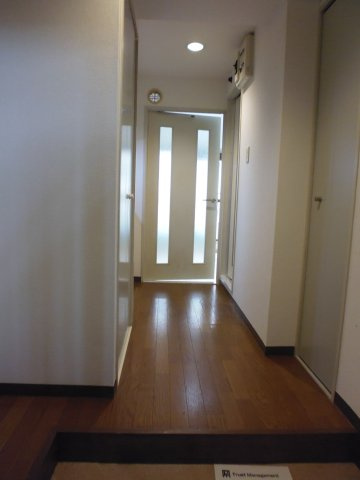 ランドピア西浅草の玄関