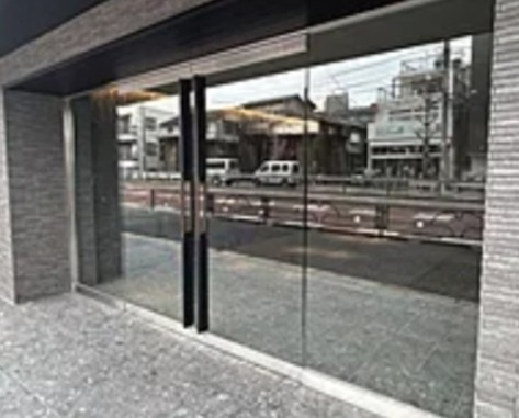 Alivis東十条のエントランス