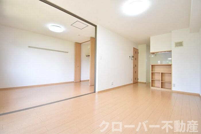 ＧＥＮＥＳＩＳの居間・リビング|ＬＤＫ１１．８帖～洋室６帖