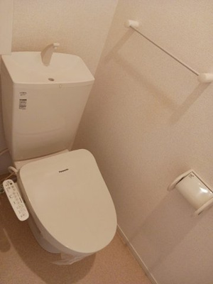【トイレ】 | カレント・美郷Ⅳ | 清潔感のあるトイレです