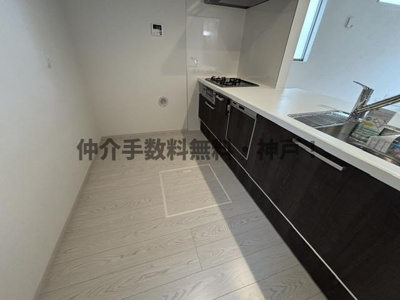 【キッチン】 | 神戸市垂水区桃山台1丁目　新築戸建1号棟　仲介手数料無料！ | キッチンでお料理をお楽しみください