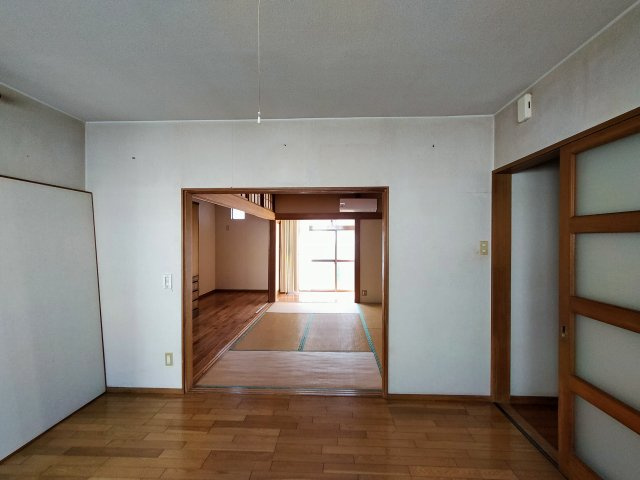 佐々町須崎免の居間・リビング