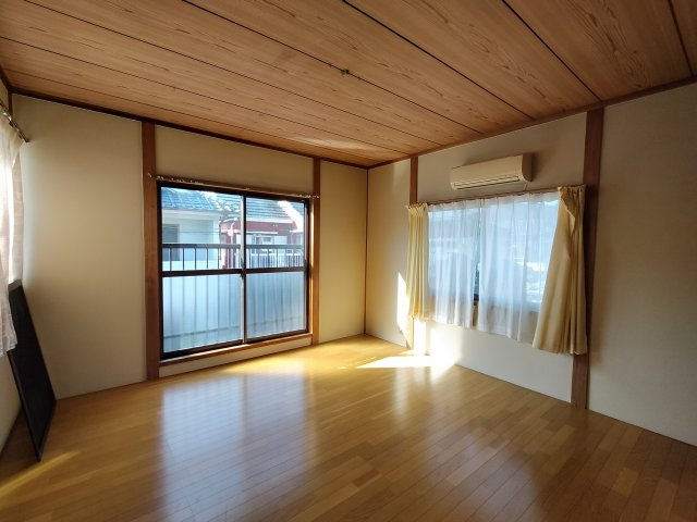 佐々町須崎免の洋室