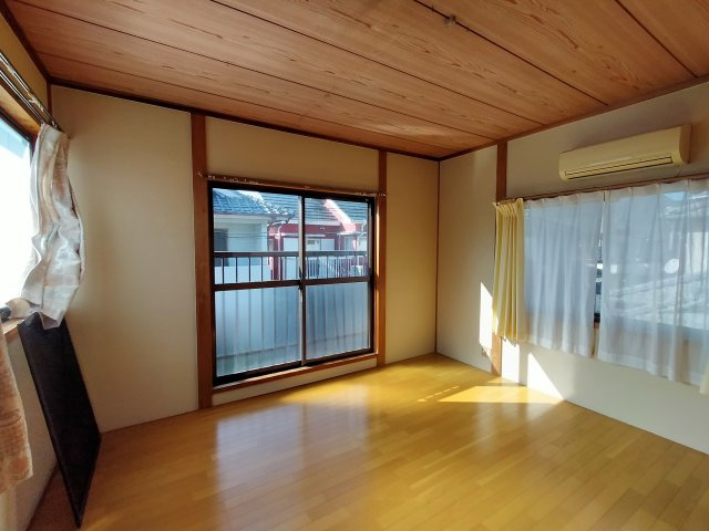 佐々町須崎免の洋室