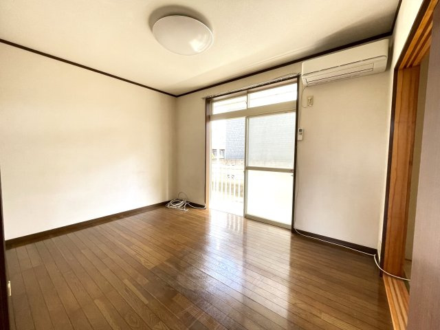 サニーヒルズの洋室
