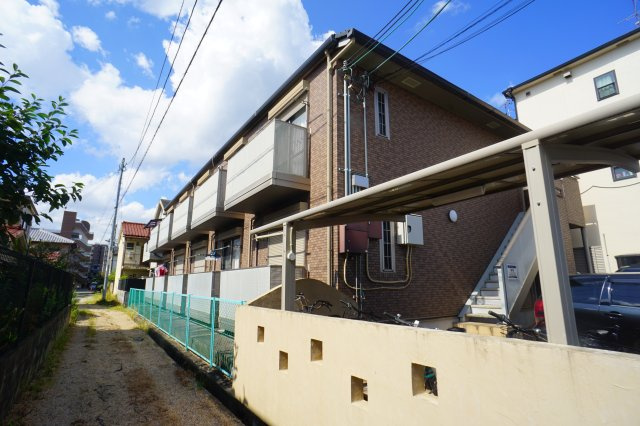 サンハイツ三条添川