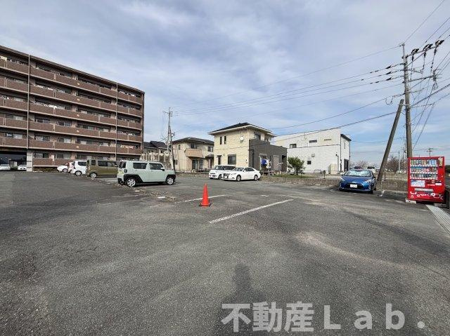スペランザの駐車場