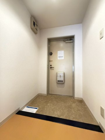 エクレールミシマの玄関