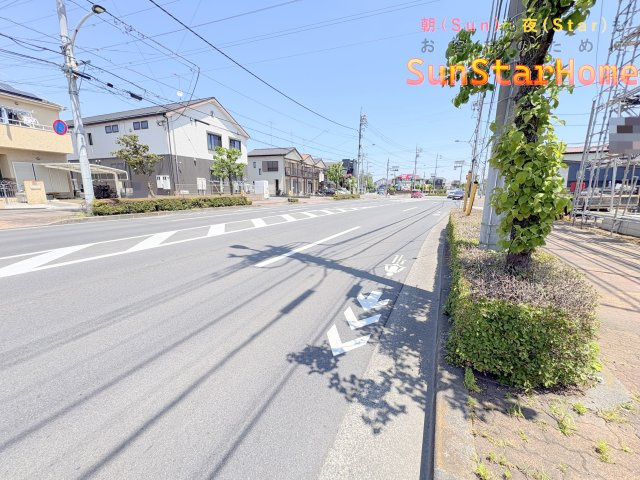 【サンスターホーム】あきる野市野辺　新築戸建１邸の前面道路含む現地写真