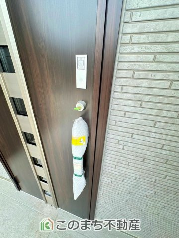 ハートフルタウン宇都宮市戸祭2丁目99番の設備|玄関のカギはワンタッチでダブルロックが可能なカードキーを採用しております☆
