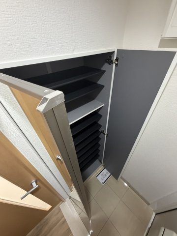 ラムール西山町の居間・リビング