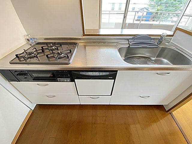 リアン東山のキッチン|同間取り別部屋の画像です