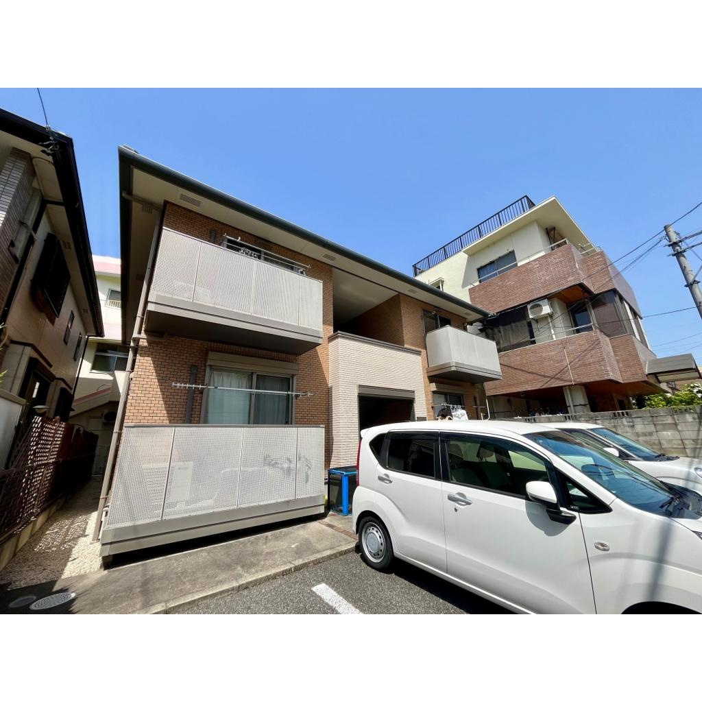フローラ東山の外観