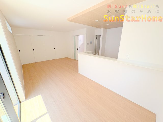 【サンスターホーム】青梅市長淵1丁目　新築5号棟の居間・リビング