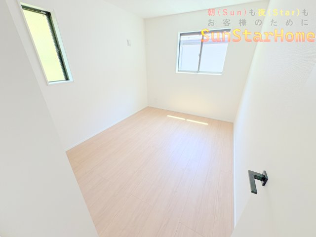 【サンスターホーム】青梅市長淵1丁目　新築5号棟の洋室